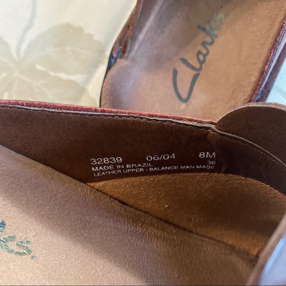 Clarks Leather Clogs - Picture 9 of 10